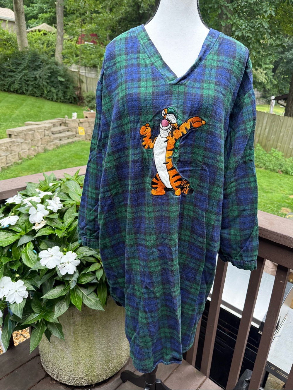 Walt Disney World Tigger Nightshirt Sleepwear Green Blue Plaid Vintage One Size